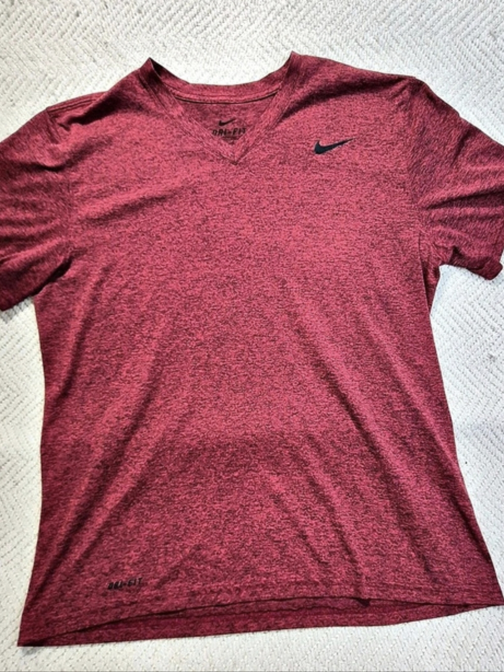 Nike Dri-FIT V-Neck Athletic Tee Red Size Large